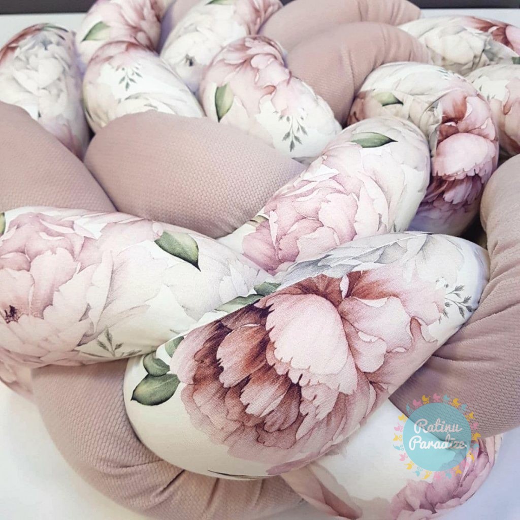 PUER Kokvilnas apmalīte bērna gultiņai exclusive Lovely Roses (7)